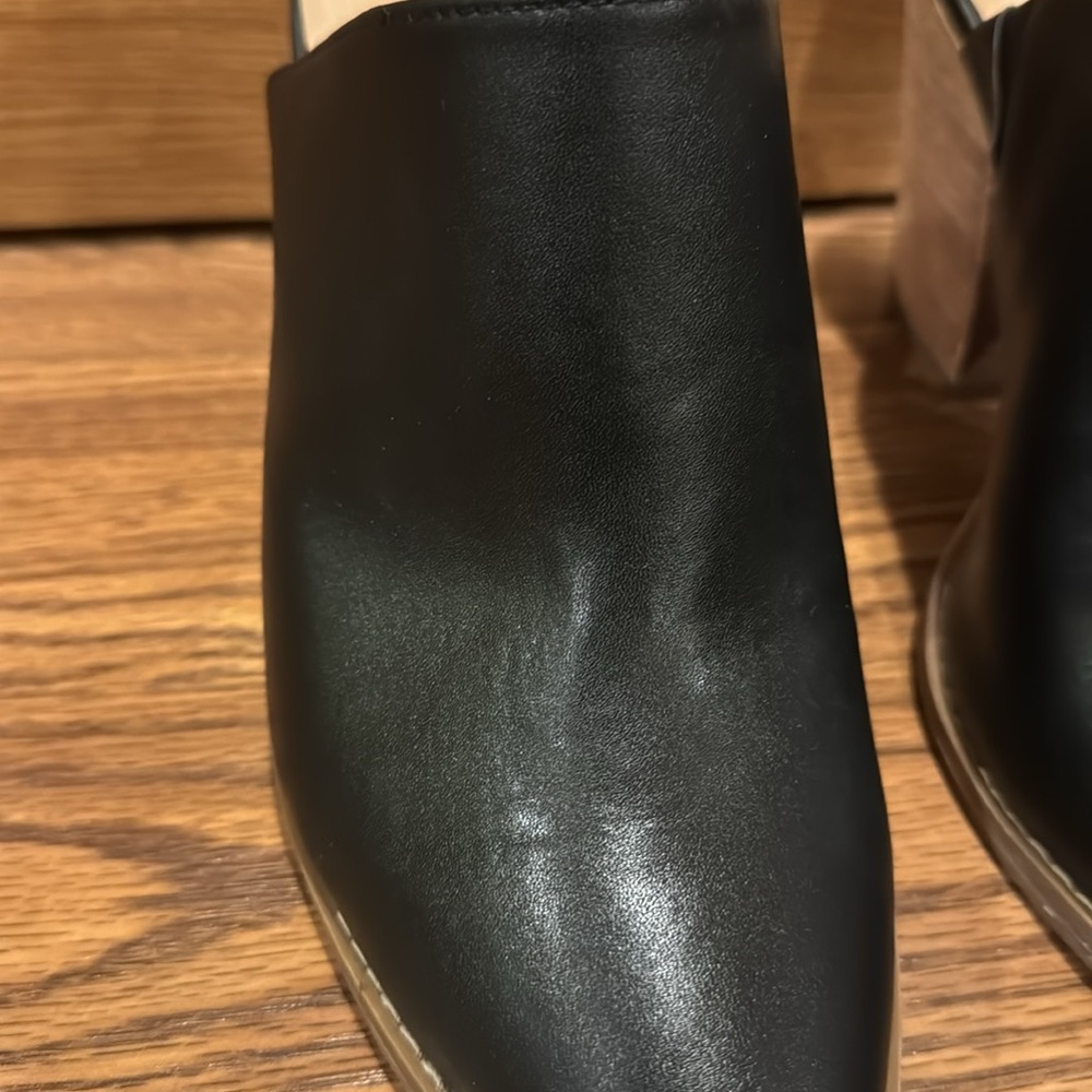 MAYA-PU ABOUND  pointed block heels black mules. Size 9 1/2 M - Picture 6 of 14
